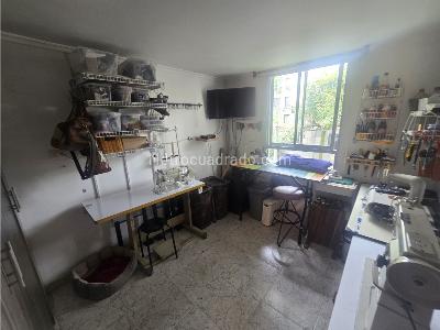 Apartamento de 3 alcobas en venta en El Poblado, Medellín, 74 m² · foto 10 de 19