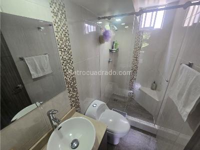 Apartamento de 3 alcobas en venta en El Poblado, Medellín, 74 m² · foto 15 de 19