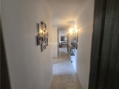 Apartamento de 3 alcobas en venta en El Poblado, Medellín, 74 m² · foto 16 de 19