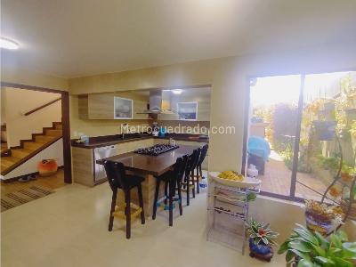 Casa de 4 alcobas en venta en Casco Urbano, La Calera, 300 m² · foto 5 de 17