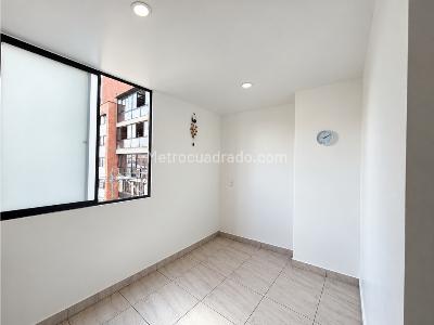 Apartamento de 3 alcobas en venta en Cabañas, Bello, 58 m² · foto 11 de 14