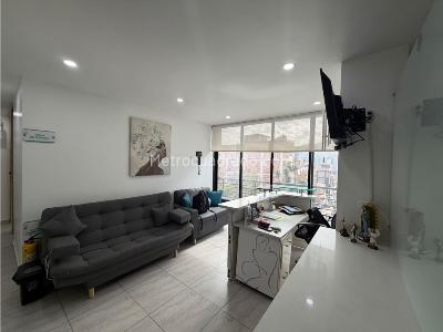 Apartamento de 3 alcobas en venta en Cabañas, Bello, 58 m² · foto 2 de 14