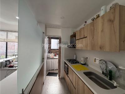 Apartamento de 3 alcobas en venta en Cabañas, Bello, 58 m² · foto 4 de 14