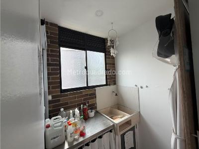 Apartamento de 3 alcobas en venta en Cabañas, Bello, 58 m² · foto 5 de 14