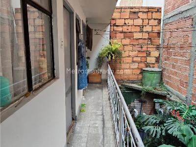 Casa de 5 alcobas en venta en Kennedy Central, Bogotá, 186 m² · foto 13 de 16