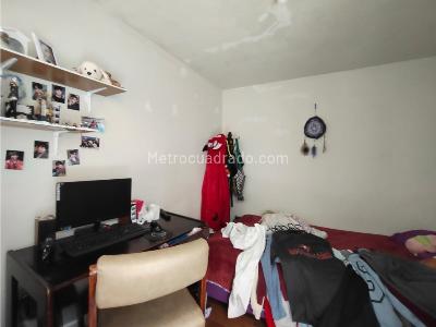 Casa de 5 alcobas en venta en Kennedy Central, Bogotá, 186 m² · foto 14 de 16