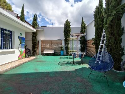 Casa de 5 alcobas en venta en San Luis, Bogotá, 297 m² · foto 13 de 20