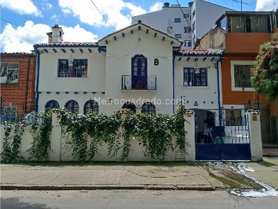 Casa de 5 alcobas en venta en San Luis, Bogotá, 297 m² · foto 3 de 20