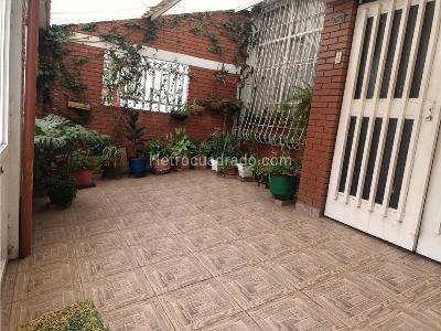 Casa en venta en Hipotecho, Bogotá · foto 2 de 16