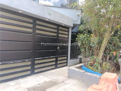 Casa de 4 alcobas en venta en Villa Claudia, Bogotá, 228 m² · foto 2 de 20