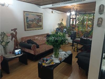 Casa de 4 alcobas en venta en Villa Claudia, Bogotá, 228 m² · foto 5 de 20