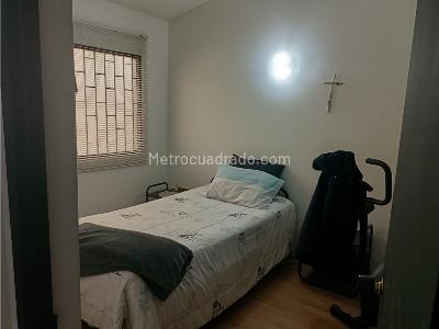 Casa de 4 alcobas en venta en Villa Claudia, Bogotá, 228 m² · foto 18 de 20