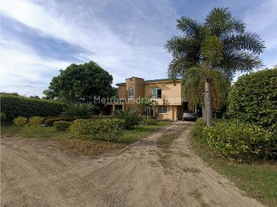 Casa de 4 alcobas en venta en Sevilla Campestre, Montería, 300 m² · foto 2 de 12