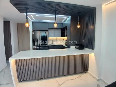 Apartamento de 3 alcobas en venta en Guayabal, Medellín, 90 m² · foto 2 de 20
