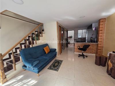 Casa de 4 alcobas en venta en El Hato, Funza, 59 m² · foto 2 de 18