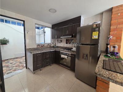 Casa de 4 alcobas en venta en El Hato, Funza, 59 m² · foto 5 de 18
