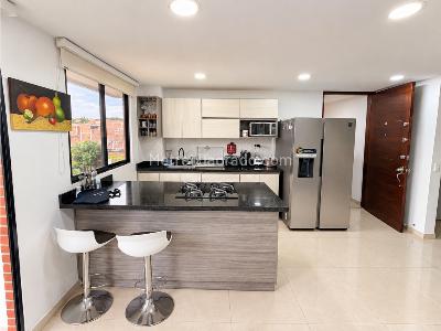 Apartamento en venta en Belen, Medellín · foto 2 de 12