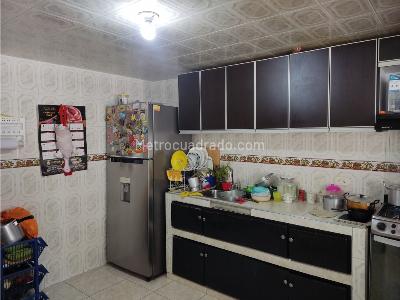 Casa de 5 alcobas en venta en Centro Fontibon, Bogotá, 300 m² · foto 20 de 20
