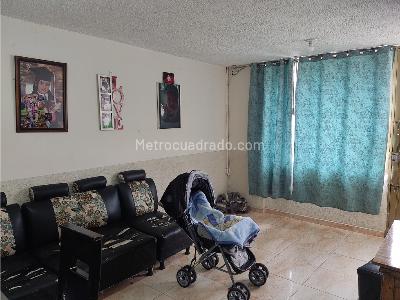 Casa de 5 alcobas en venta en Centro Fontibon, Bogotá, 300 m² · foto 6 de 20
