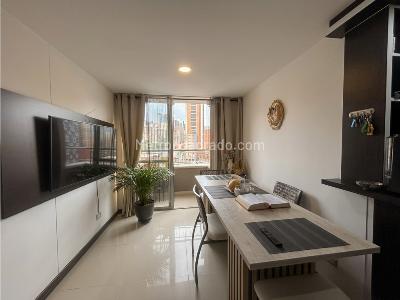 Apartamento de 3 alcobas en venta en Maria Auxiliadora, Sabaneta, 55 m² · foto 2 de 15