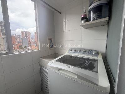 Apartamento de 3 alcobas en venta en Maria Auxiliadora, Sabaneta, 55 m² · foto 4 de 15