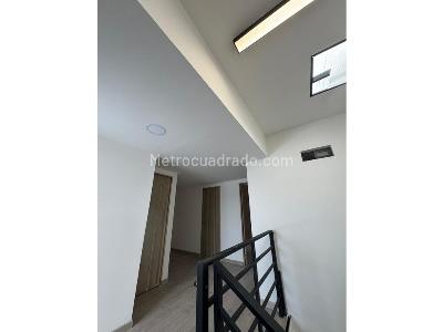 Apartamento de 3 alcobas en venta en Baririo, Medellín, 72 m² · foto 13 de 13