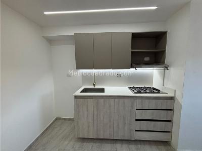 Apartamento de 2 alcobas en venta en Cucaracho, Medellín, 49 m² · foto 1 de 11