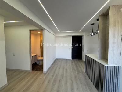 Apartamento de 2 alcobas en venta en Cucaracho, Medellín, 49 m² · foto 2 de 11