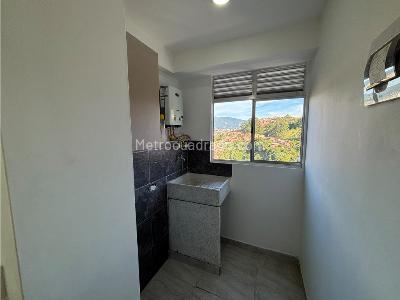 Apartamento de 2 alcobas en venta en Cucaracho, Medellín, 49 m² · foto 6 de 11