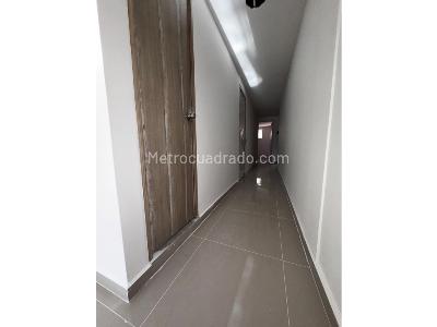 Apartamento de 3 alcobas en venta en Campo Valdés No. 1, Medellín, 69 m² · foto 4 de 10