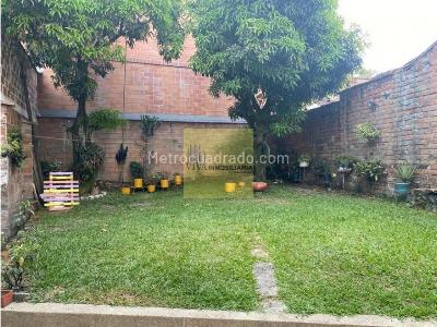 Casa de 5 alcobas en venta en Laureles, Medellín, 358 m² · foto 8 de 8