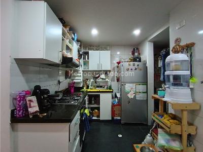 Apartamento de 3 alcobas en venta en Jose Joaquin Vargas, Bogotá, 82 m² · foto 3 de 15