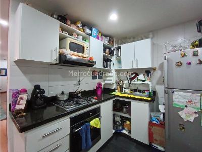 Apartamento de 3 alcobas en venta en Jose Joaquin Vargas, Bogotá, 82 m² · foto 4 de 15