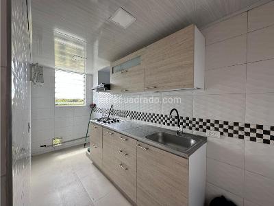 Apartamento de 3 alcobas en venta en Castilla, Bogotá, 53 m² · foto 9 de 18