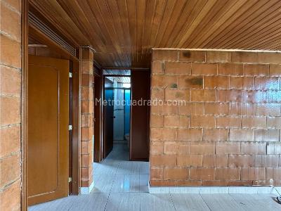 Apartamento de 3 alcobas en venta en Castilla, Bogotá, 53 m² · foto 10 de 18