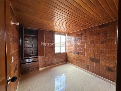 Apartamento de 3 alcobas en venta en Castilla, Bogotá, 53 m² · foto 17 de 18