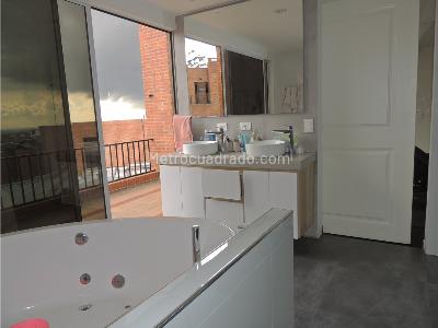 Apartamento de 4 alcobas en arriendo en Los Rosales, Bogotá, 266 m² · foto 18 de 20