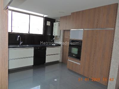 Casa de 4 alcobas en venta en Colinas De Suba, Bogotá, 245 m² · foto 13 de 20