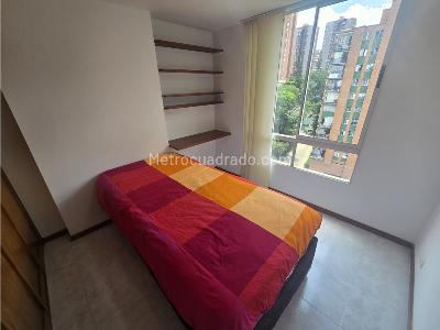 Apartamento de 2 alcobas en venta en Loma De Los Bernal, Medellín, 61 m² · foto 11 de 20