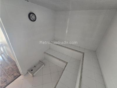 Apartamento de 2 alcobas en venta en Loma De Los Bernal, Medellín, 61 m² · foto 19 de 20