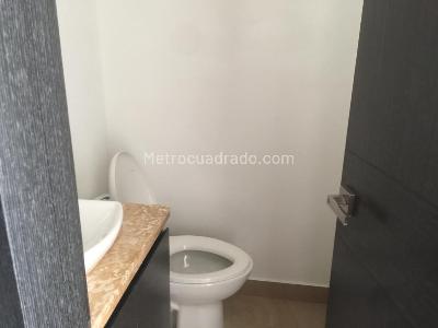Apartamento de 1 alcoba en venta en Chico, Bogotá, 43 m² · foto 5 de 12