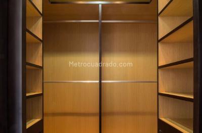 Apartamento de 3 alcobas en venta en Los Rosales Chico, Bogotá, 205 m² · foto 5 de 20