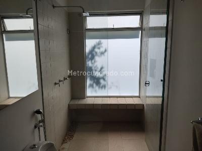 Casa de 4 alcobas en venta en Peñalisa, Girardot, 358 m² · foto 12 de 20