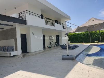 Casa de 4 alcobas en venta en Peñalisa, Girardot, 358 m² · foto 5 de 20