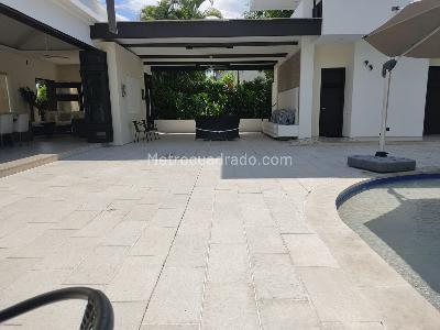 Casa de 4 alcobas en venta en Peñalisa, Girardot, 358 m² · foto 8 de 20