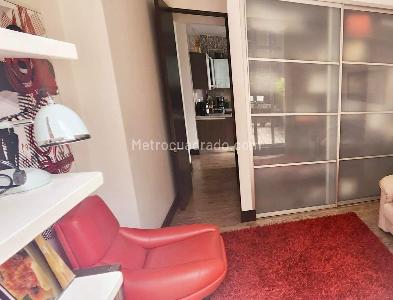 Apartamento de 2 alcobas en venta en Chico Norte, Bogotá, 163 m² · foto 10 de 19