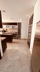 Apartamento de 3 alcobas en venta en Bellavista Rosales, Bogotá, 283 m² · foto 12 de 15