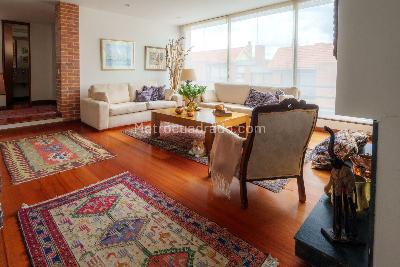 Casa de 5 alcobas en venta en Altos De Lindaraja, Bogotá, 300 m² · foto 12 de 19