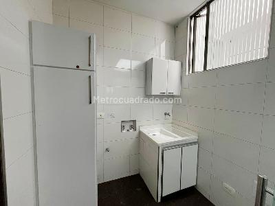 Apartamento de 3 alcobas en arriendo en Chico Reservado, Bogotá, 160 m² · foto 9 de 20