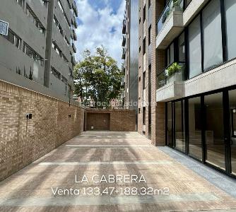 Apartamento en venta en Chico, Bogotá · foto 2 de 12
